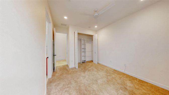 Empty room, Interior, Recessed Lighting