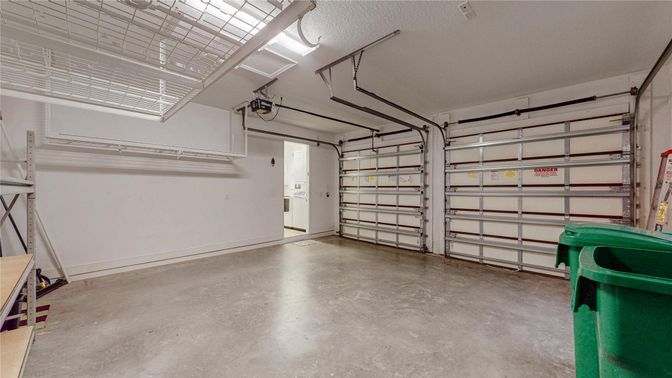 Garage, Interior