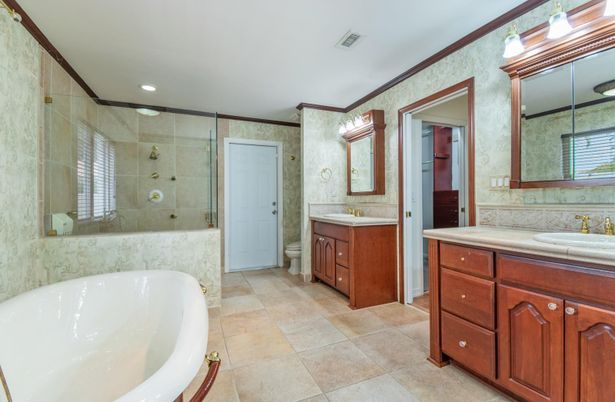 Bathroom, Dual Sink Vanities, Free Standing Baths, Glass Shower, Interior, Recessed Lighting