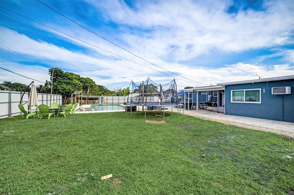 Backyard, Exterior, Playground
