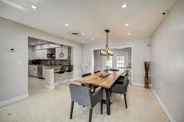 Chandelier, Dining room, Interior, Kitchen, Pendant Lights, Recessed Lighting