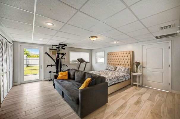 Bedroom, Fitness Equipment, Interior, Recessed Lighting, Wood Texture Flooring