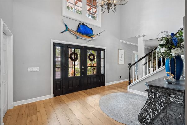 Chandelier, Interior, Wood Texture Flooring