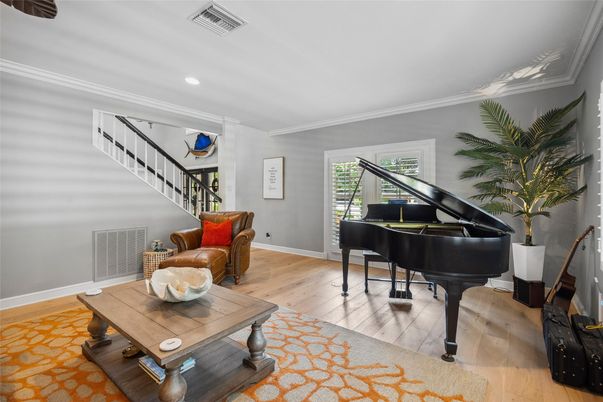 Interior, Piano, Recessed Lighting, Wood Texture Flooring