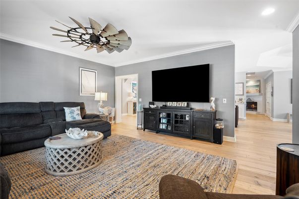 Interior, Living room, Recessed Lighting, Wood Texture Flooring