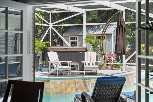 Interior, Pool, Sun Room