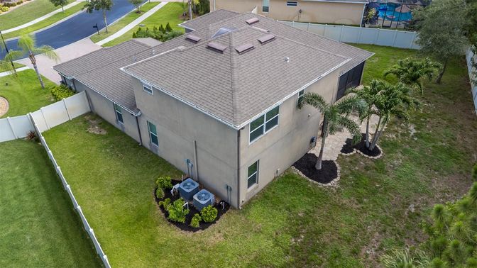 Exterior, Drone
