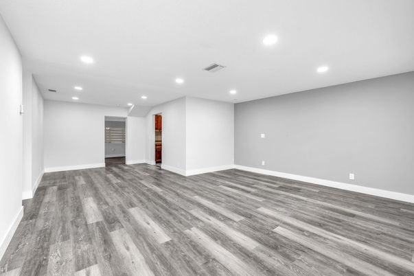 Empty room, Interior, Recessed Lighting, Wood Texture Flooring