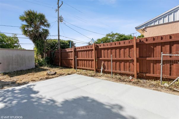 Backyard, Exterior