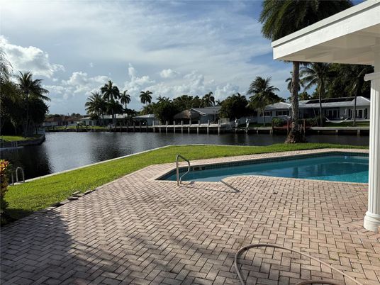 Exterior, Pool, Water