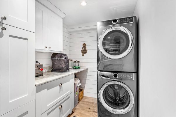 Interior, Recessed Lighting, Utility Closets, Washer, Wood Texture Flooring