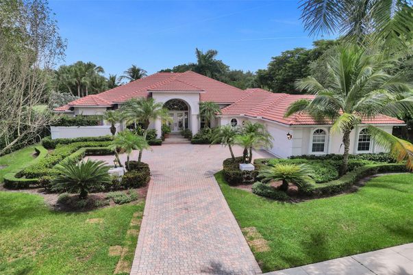 Backyard, Exterior, Facade, Spanish Mediterranean