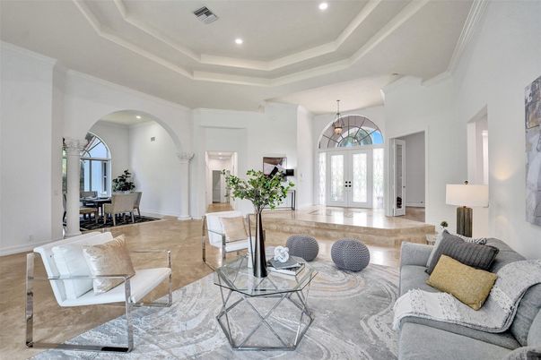 Chandelier, Dining room, Interior, Living room, Recessed Lighting