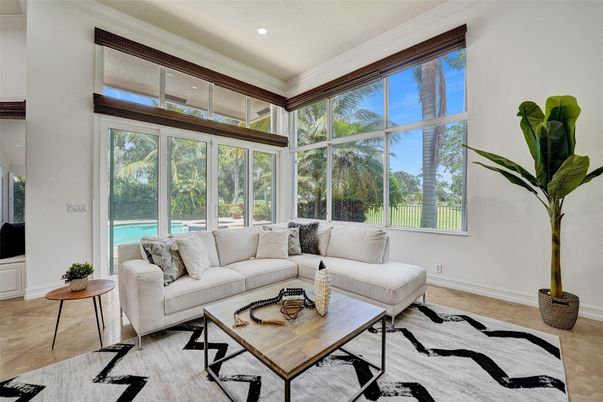 Interior, Living room, Recessed Lighting, Sun Room