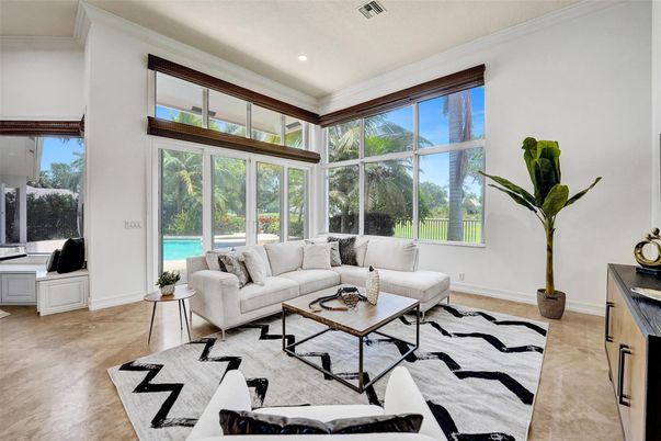 Interior, Living room, Recessed Lighting, Sun Room
