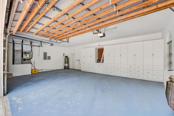 Garage, Interior