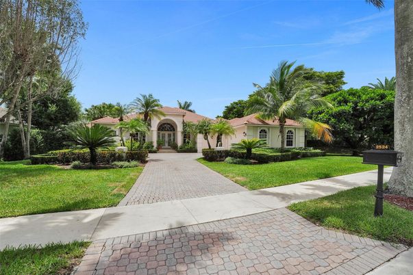 Backyard, Exterior, Facade, Spanish Mediterranean