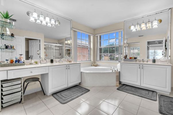 Bathroom, Dual Sink Vanities, Interior