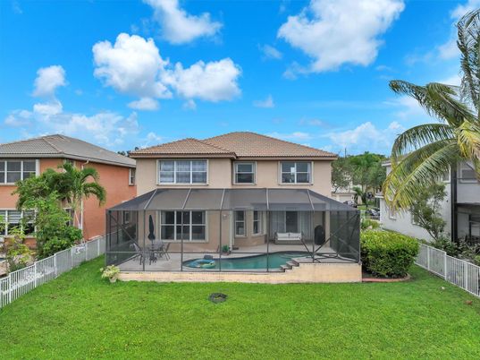 Backyard, Exterior, Pool