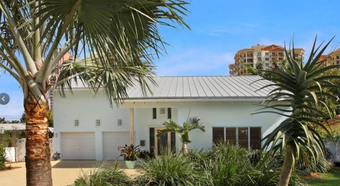 Attached, Exterior, Facade, Spanish Mediterranean