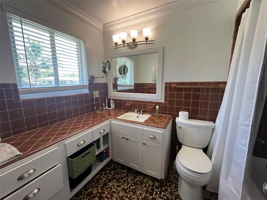 Bathroom, Interior, Tile Countertops