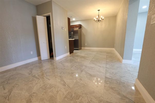 Chandelier, Empty room, Interior, Recessed Lighting