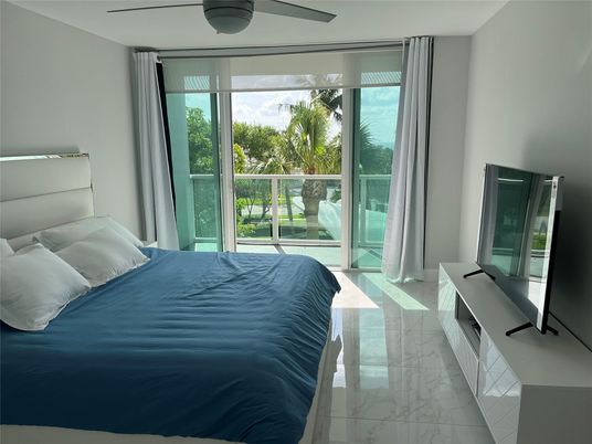 Bedroom, Interior, Marble, Water
