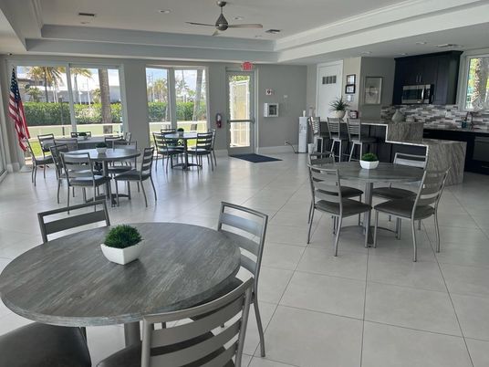 Dining room, Interior, Kitchen, Recessed Lighting