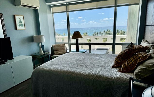 Bedroom, Interior, Water