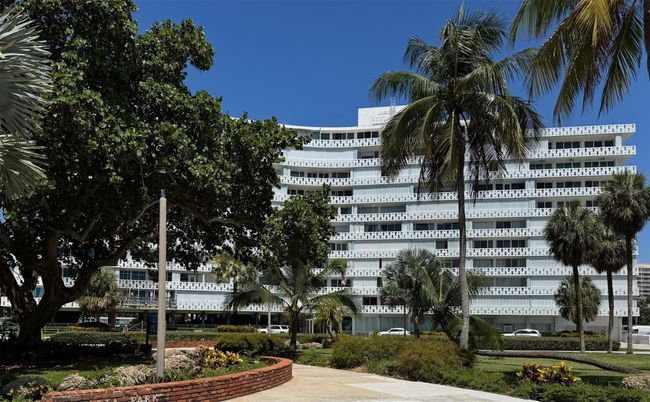 Exterior, Facade, Condo Building