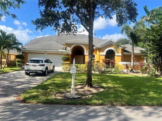 Attached, Backyard, Exterior, Facade, Ranch