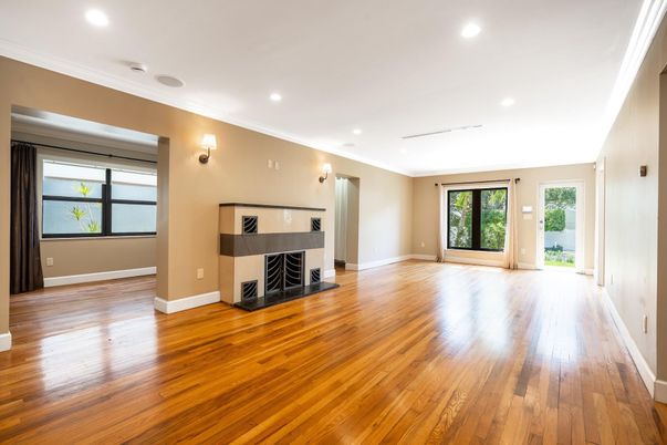 Empty room, Interior, Recessed Lighting, Wood Texture Flooring