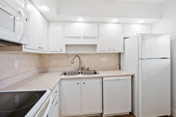 Interior, Kitchen, Recessed Lighting