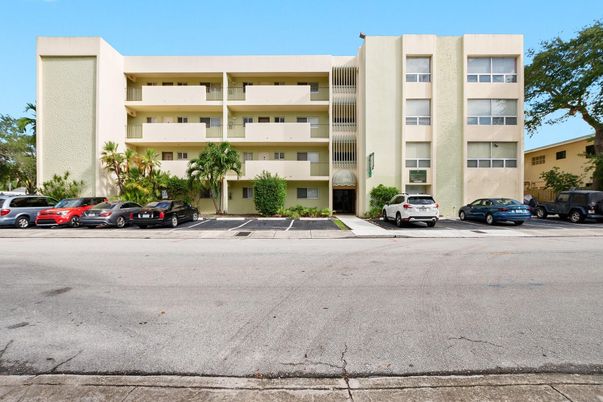 Exterior, Facade, Condo Building