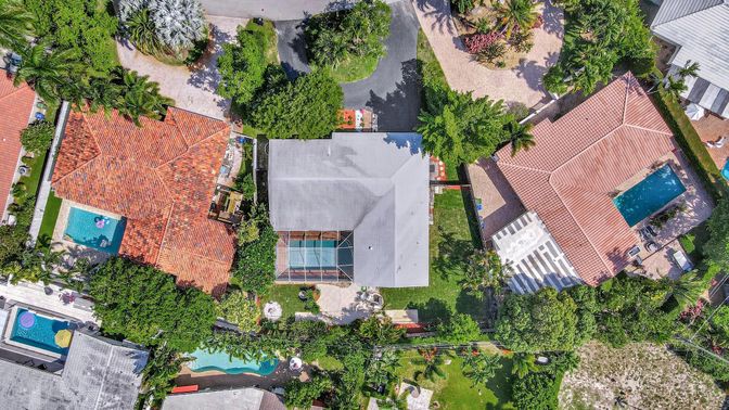 Exterior, Drone