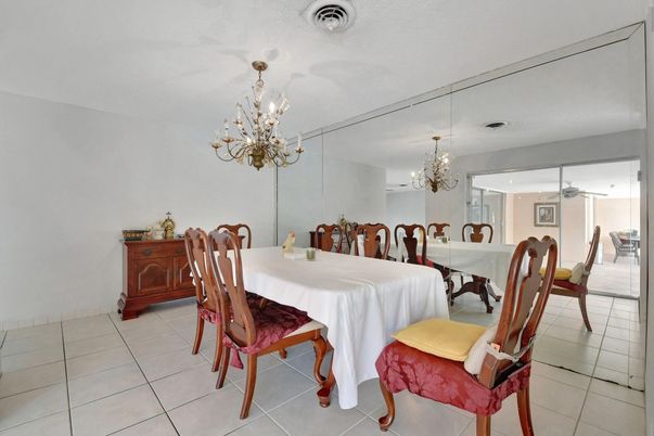 Chandelier, Dining room, Interior