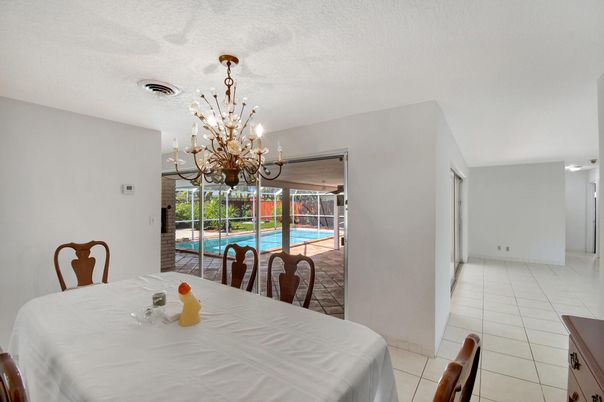 Chandelier, Dining room, Interior