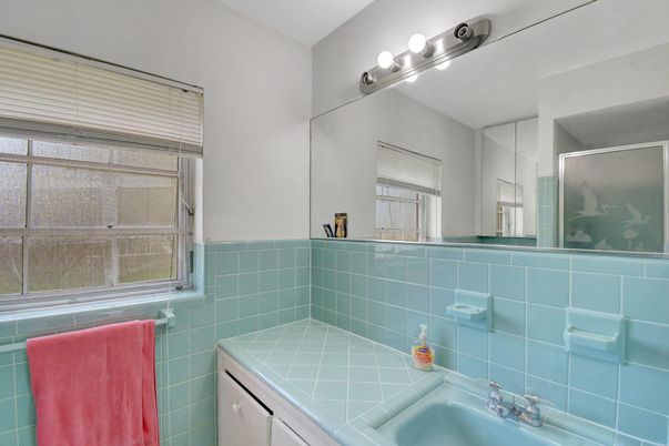 Bathroom, Interior, Tile Countertops