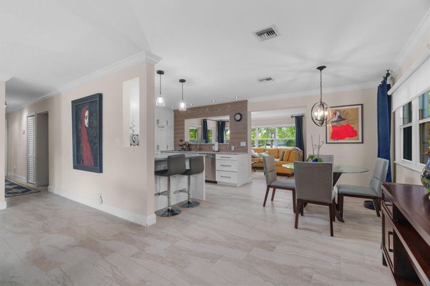 Chandelier, Dining room, Interior, Kitchen, Pendant Lights, Recessed Lighting