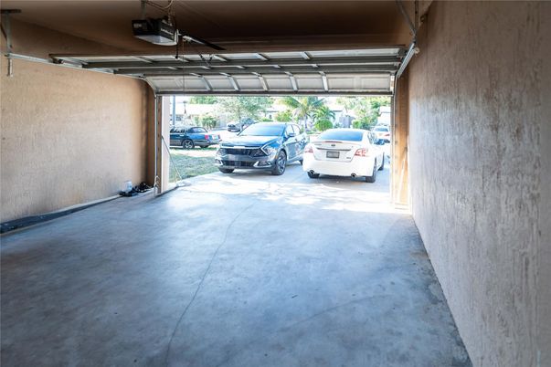 Garage, Interior