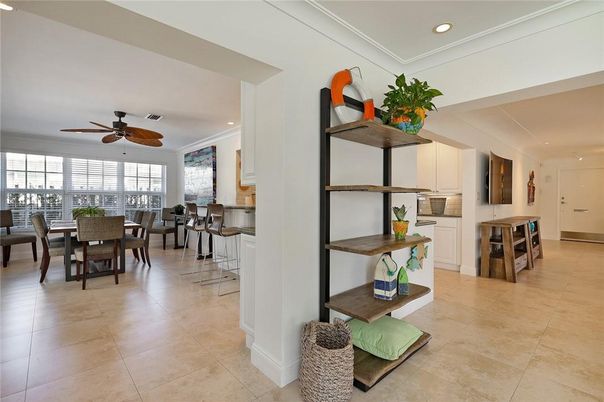 Dining room, Interior, Kitchen, Recessed Lighting