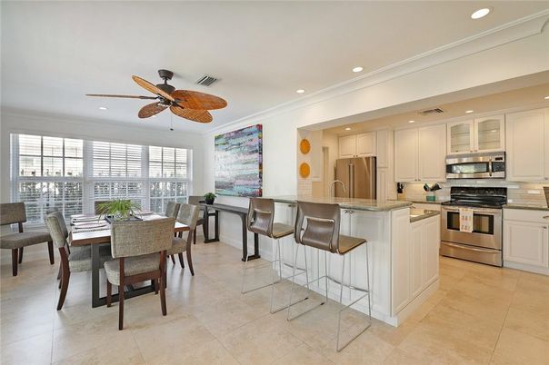 Dining room, Interior, Kitchen, Recessed Lighting, Stainless Steel Appliances