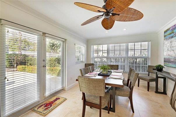 Dining room, Interior, Recessed Lighting