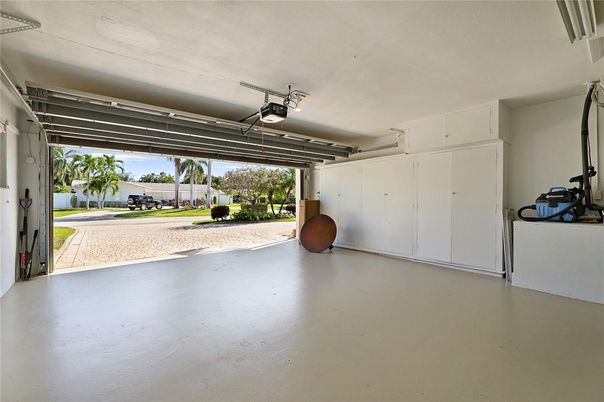 Garage, Interior