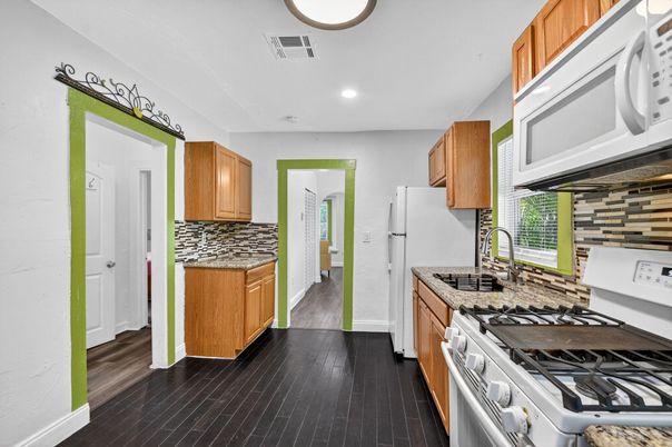 Interior, Kitchen, Recessed Lighting, Wood Texture Flooring