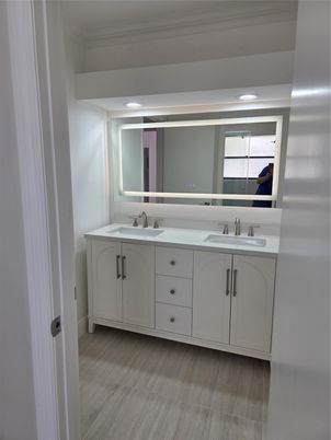 Bathroom, Dual Sink Vanities, Interior