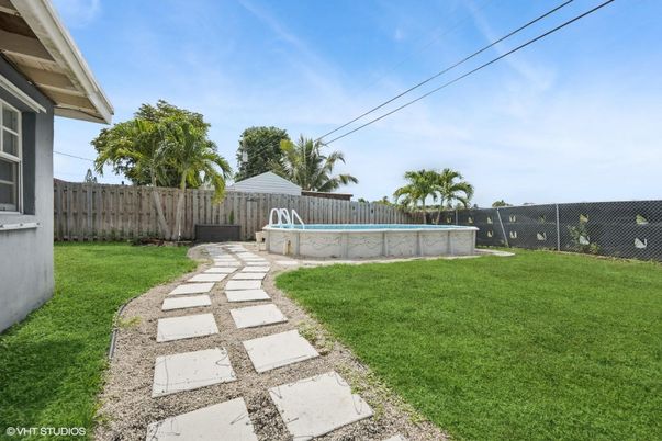 Backyard, Exterior, Pool