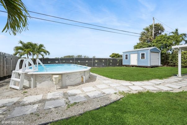 Backyard, Exterior, Pool