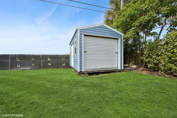 Backyard, Detached Garage, Exterior