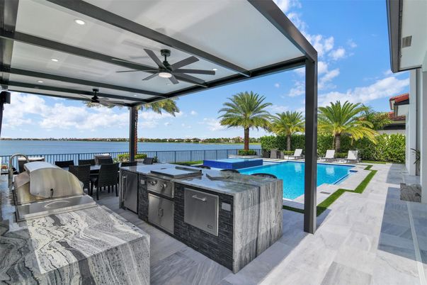 Exterior, Pool, Water